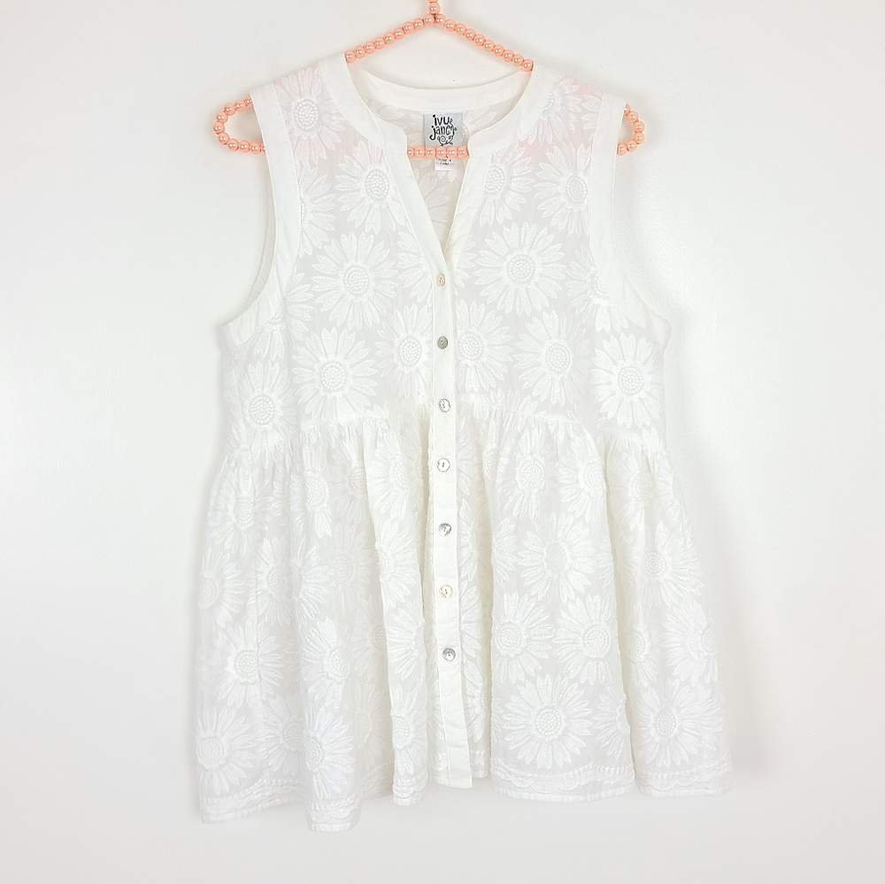 Ivy Jane White Embroidered Sleeveless Empire Top M